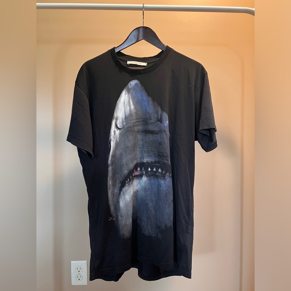 Givenchy Black Shark T-shirt S